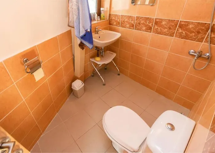 Cozy With Forest View & Bath - 10min Drive To Black Sea Apartman Várna