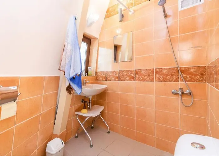 Cozy With Forest View & Bath - 10min Drive To Black Sea